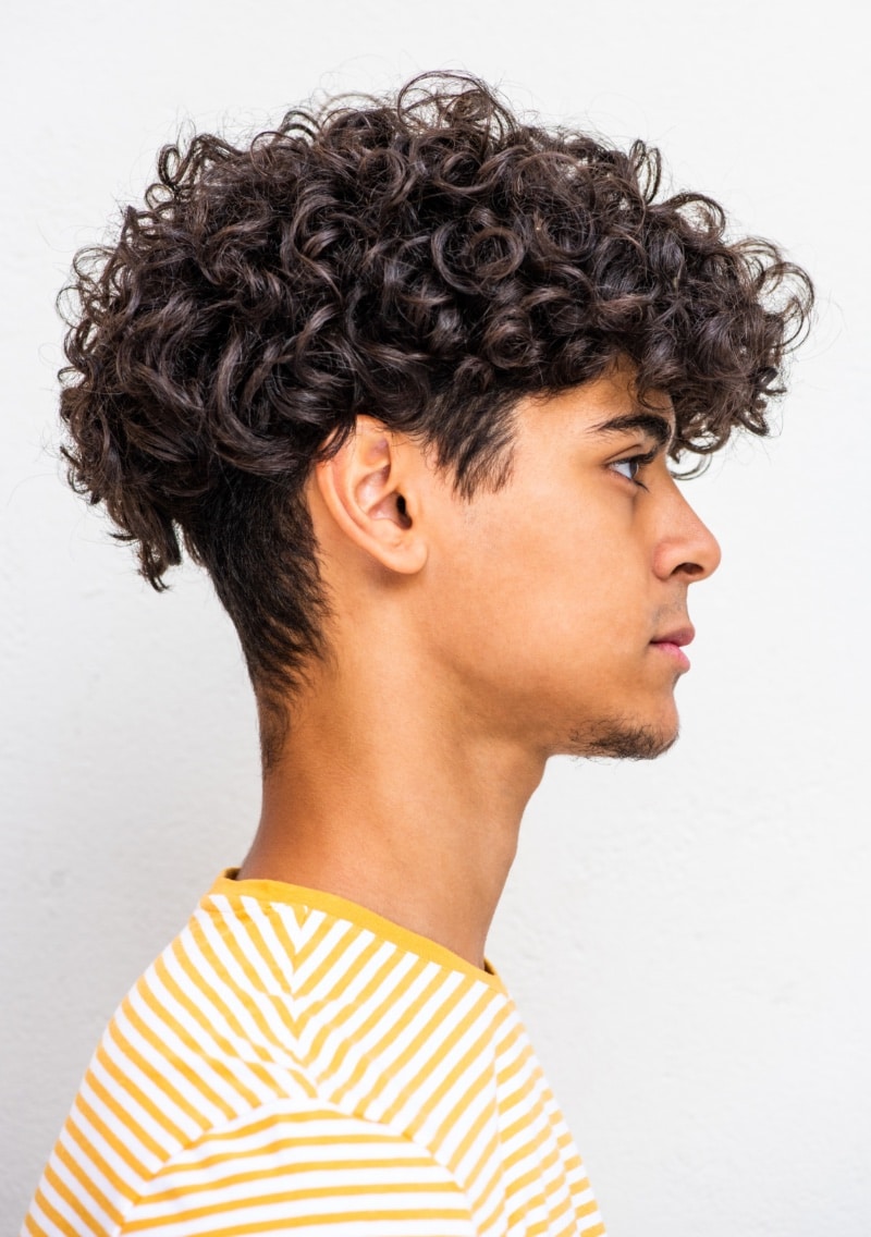 Short Disheveled Curl Hairstyle