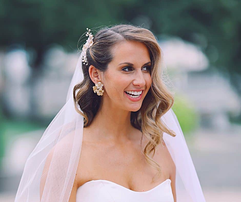 a bride having hollywood waves hairstyle